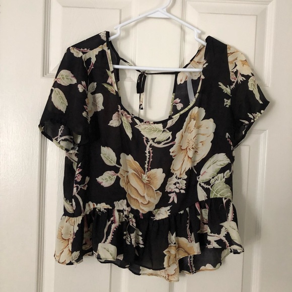 *SOLD* 
UO Open-Back Rose Peplum Top - Picture 4 of 6